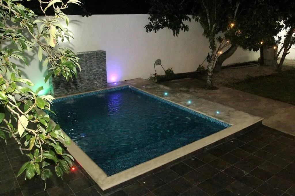 Casa Honey 4 Bedroom Oasis With Pool! Bacalar 0*,  Mexico